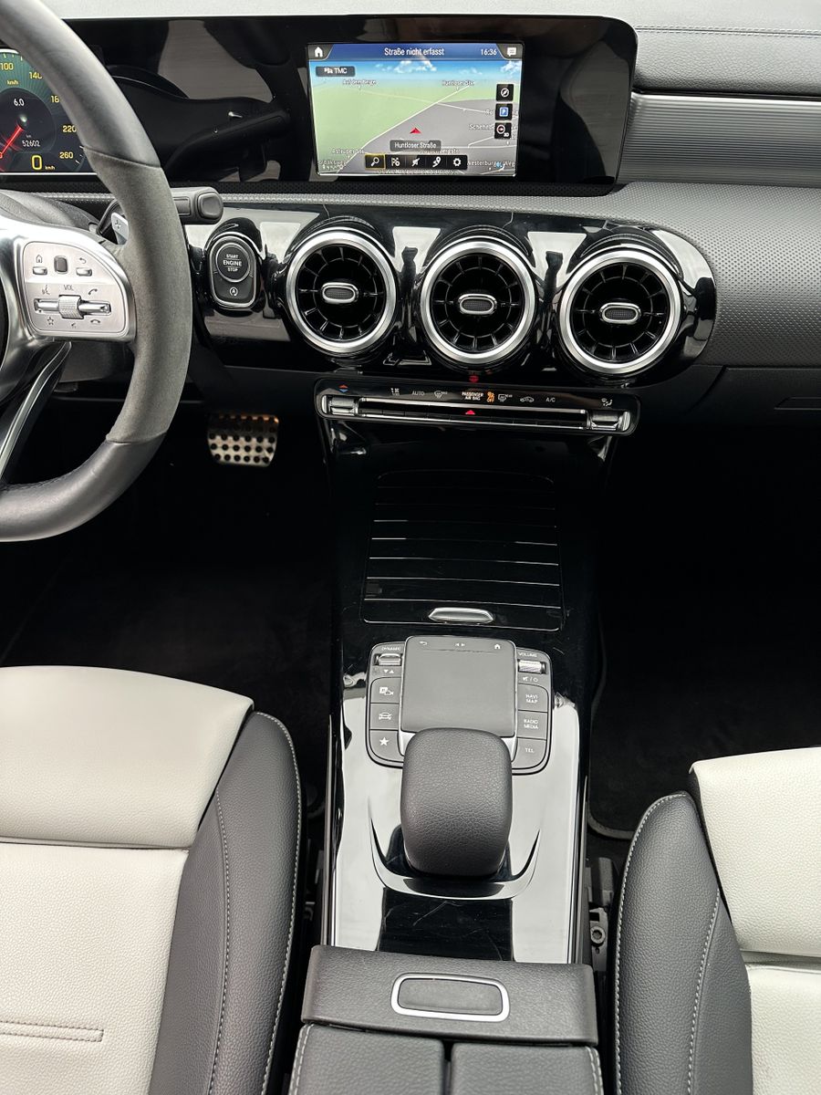 Fahrzeugabbildung Mercedes-Benz CLA 200d Shooting Brake AMG-Line NAV+KAM+CARPLAY