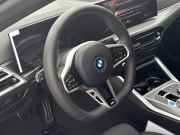 BMW i4 eDrive35 Gran Coupé M Sportpaket HiFi DAB