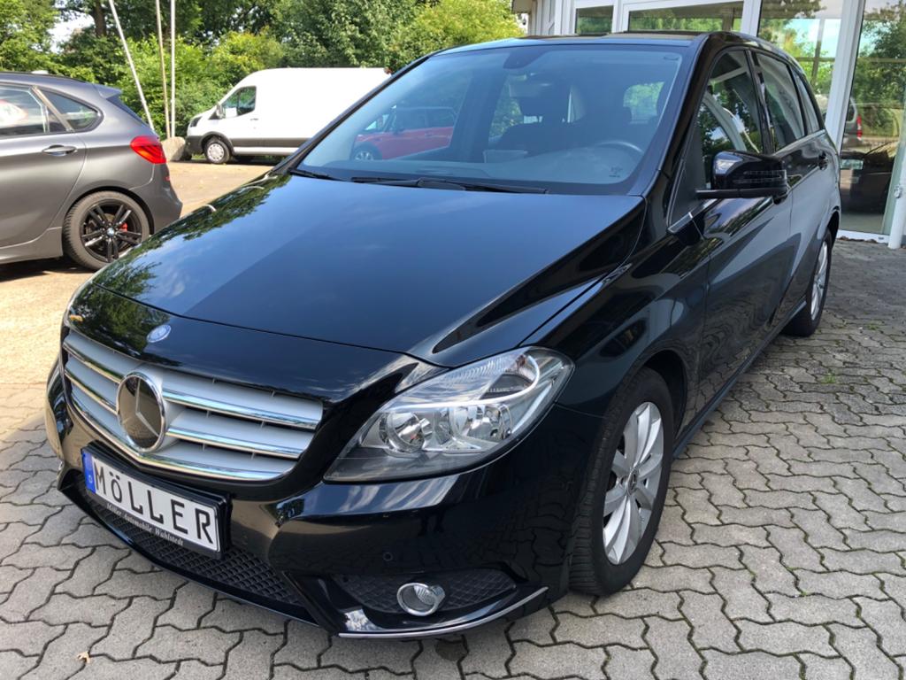 Mercedes-Benz B 180