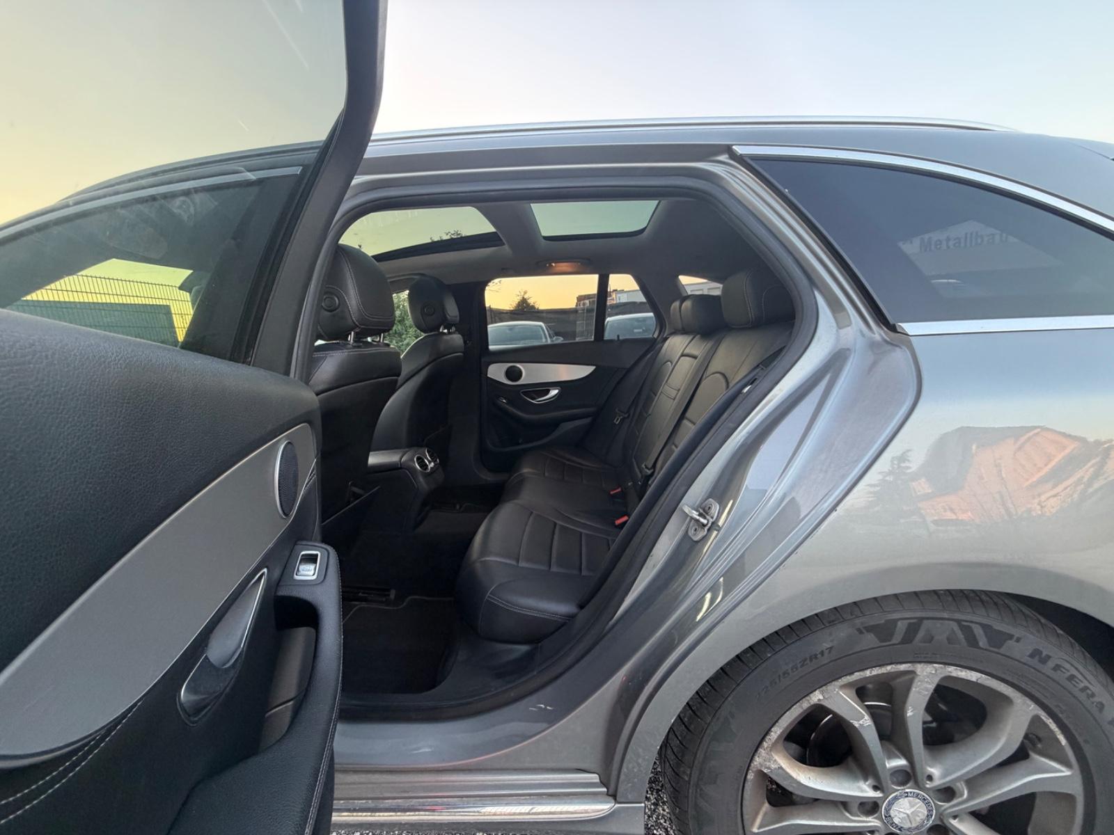 Mercedes-Benz C200 2014 — photo 14