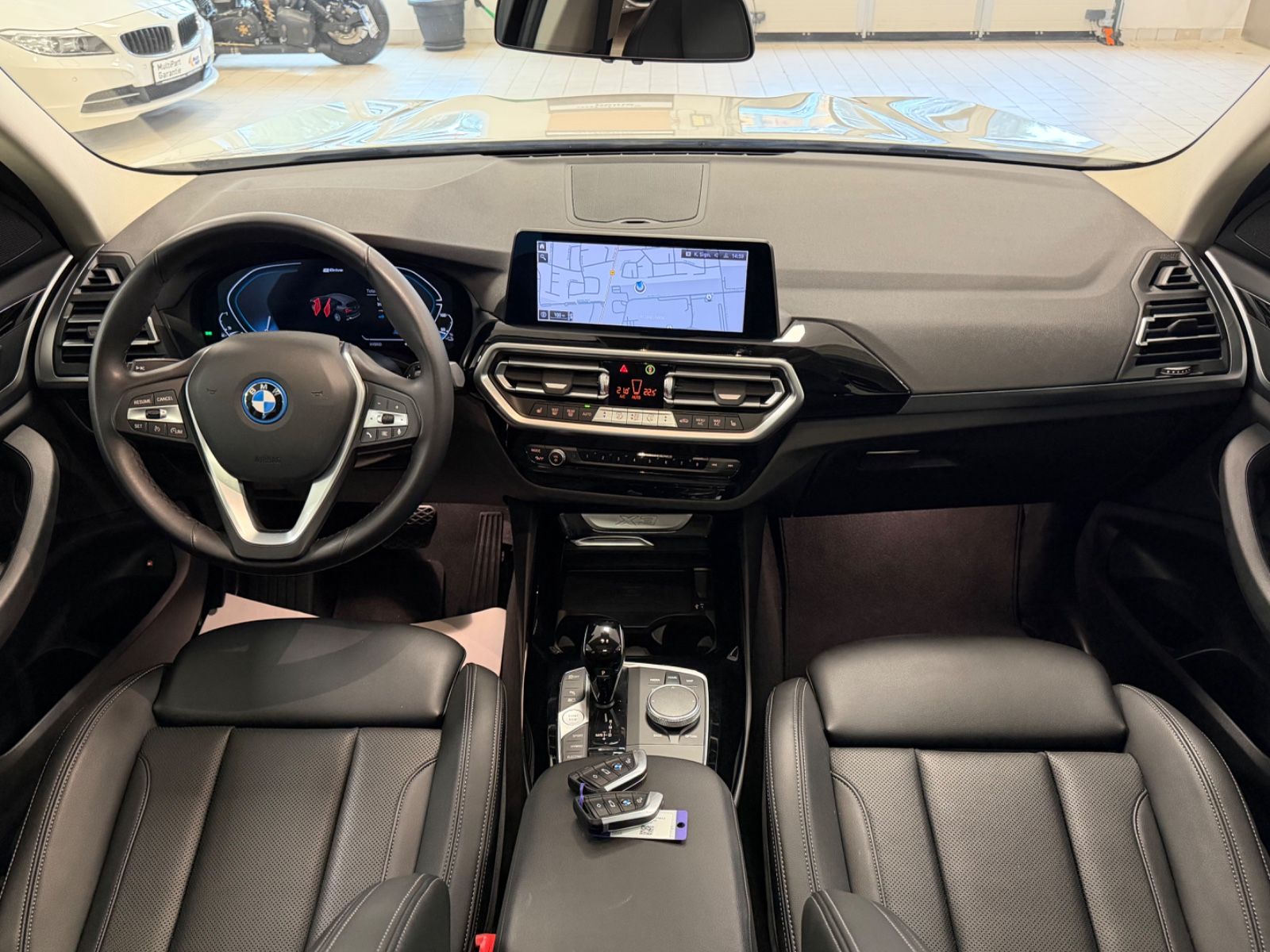 BMW X3 xDrive 30e/Panoram/SportSitz/Driv&ParkAs/HiFI imagem 3