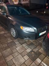 Volvo V70 D5/205PS Aut. HU 8/27 AHK Momentum Scheckhef - Volvo V70: 20v