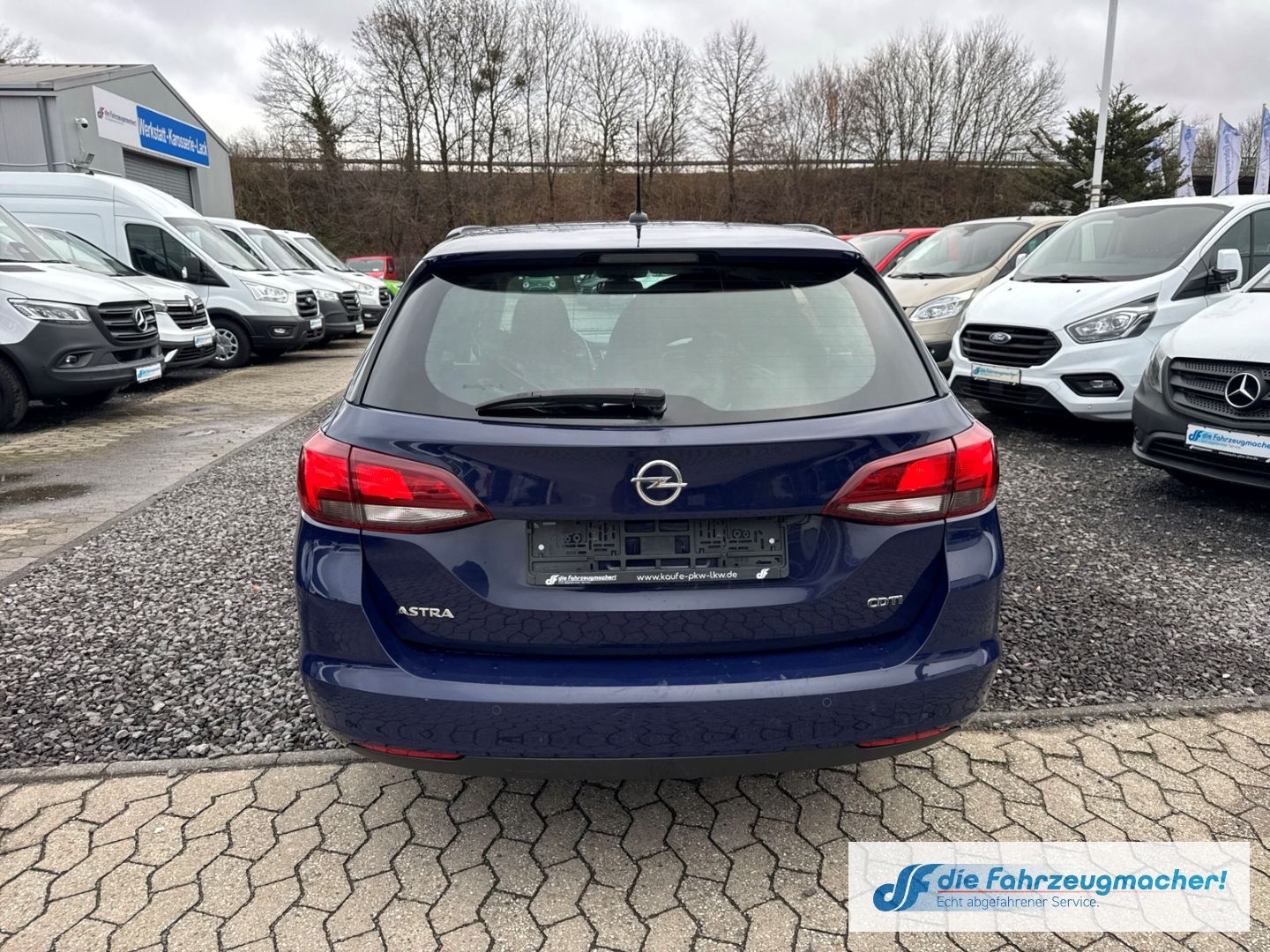 Fahrzeugabbildung Opel Astra K Sports Tourer LED Apple CarPlay Android