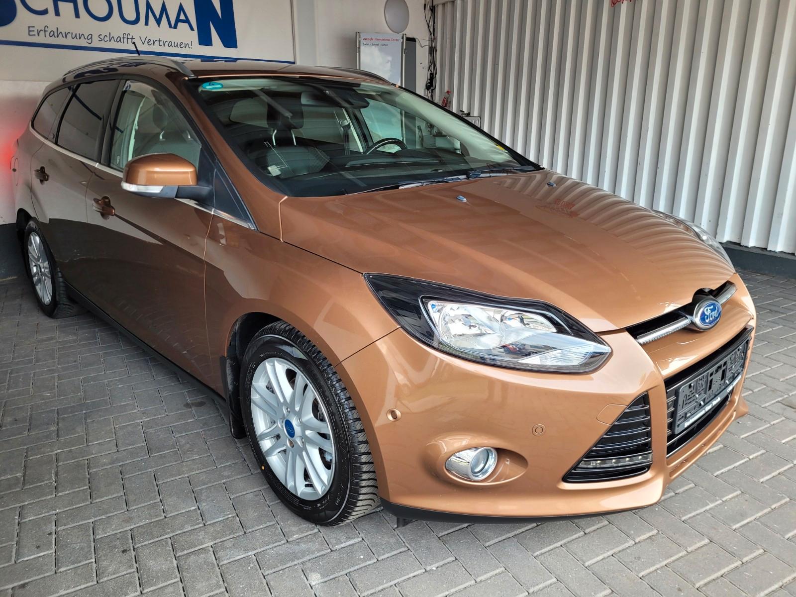 Ford Focus Turnier Titanium*TOP AUSSTATUNG*SCHECKHEFT