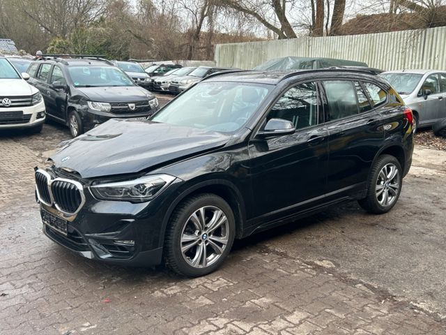 BMW X1 sDrive18i Sport Line NAVI KAMERA SHZ LED