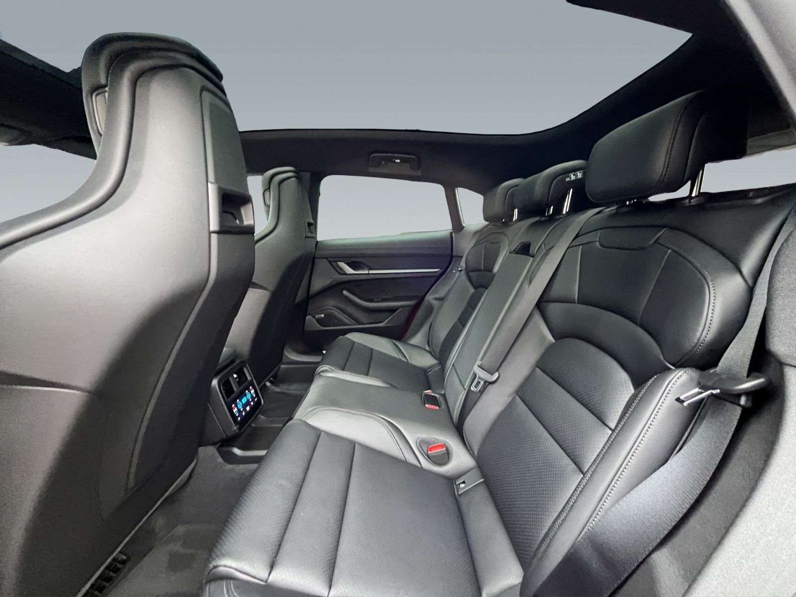 Porsche Taycan - Bild 11