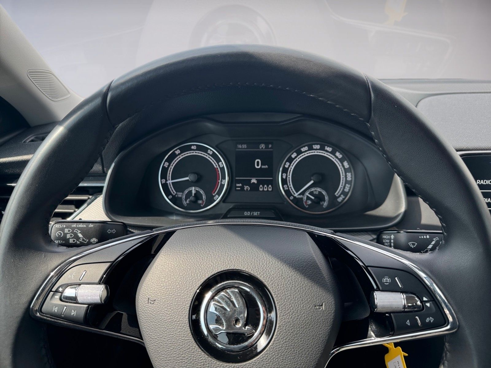 Fahrzeugabbildung SKODA Kamiq Ambition 1.5 TSI