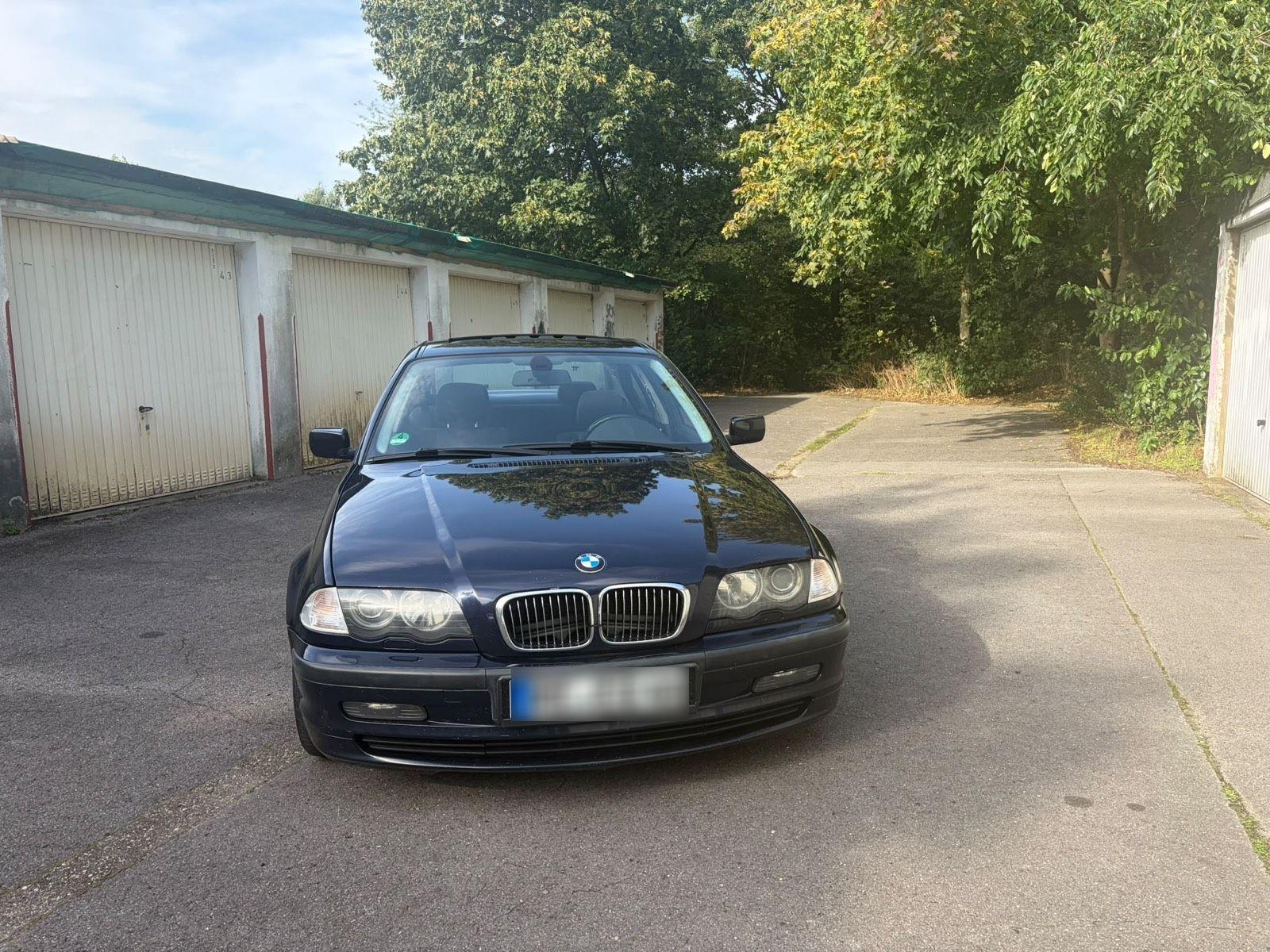 BMW 320