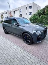 BMW X7 M50d 2021 Voll 36k km AHK PANO Unfallfrei - graue BMW X7 M50