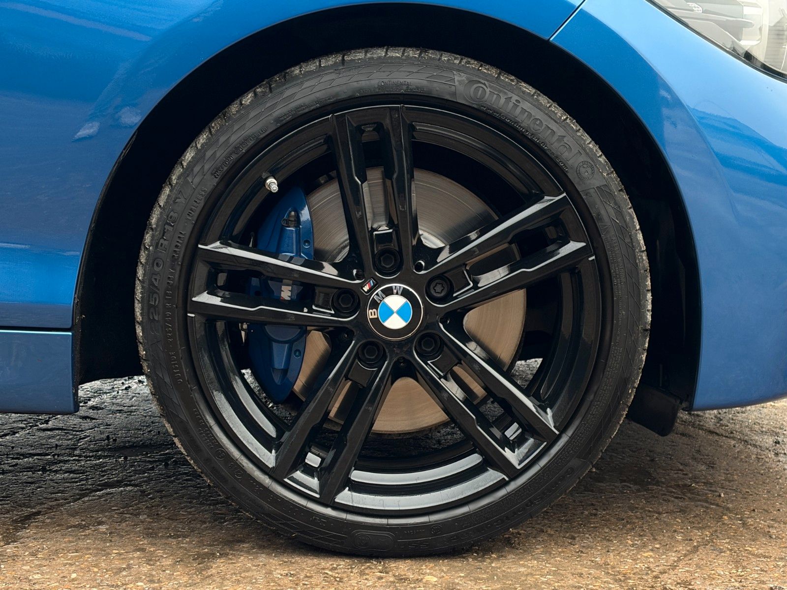 Fahrzeugabbildung BMW 120i F21 M Sport 2Z-Klima Leder LED PDC TEMP.