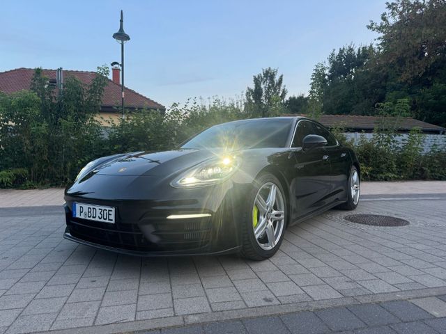 Porsche Panamera 4 S E-Hybrid,LED,PANO,LEDER,SERV.NEU