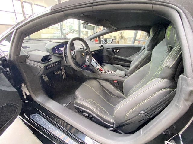 Fahrzeugabbildung Lamborghini Huracán EVO Spider*LIFT*DAB*PDC*CAM*MIETKAUF