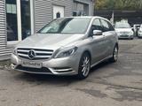 Mercedes-Benz B -Klasse B 180 CDI  AUTOMATIK+1.HAND+PDC+AHK - Mercedes-Benz B-Klasse Gebrauchtwagen in Duisburg