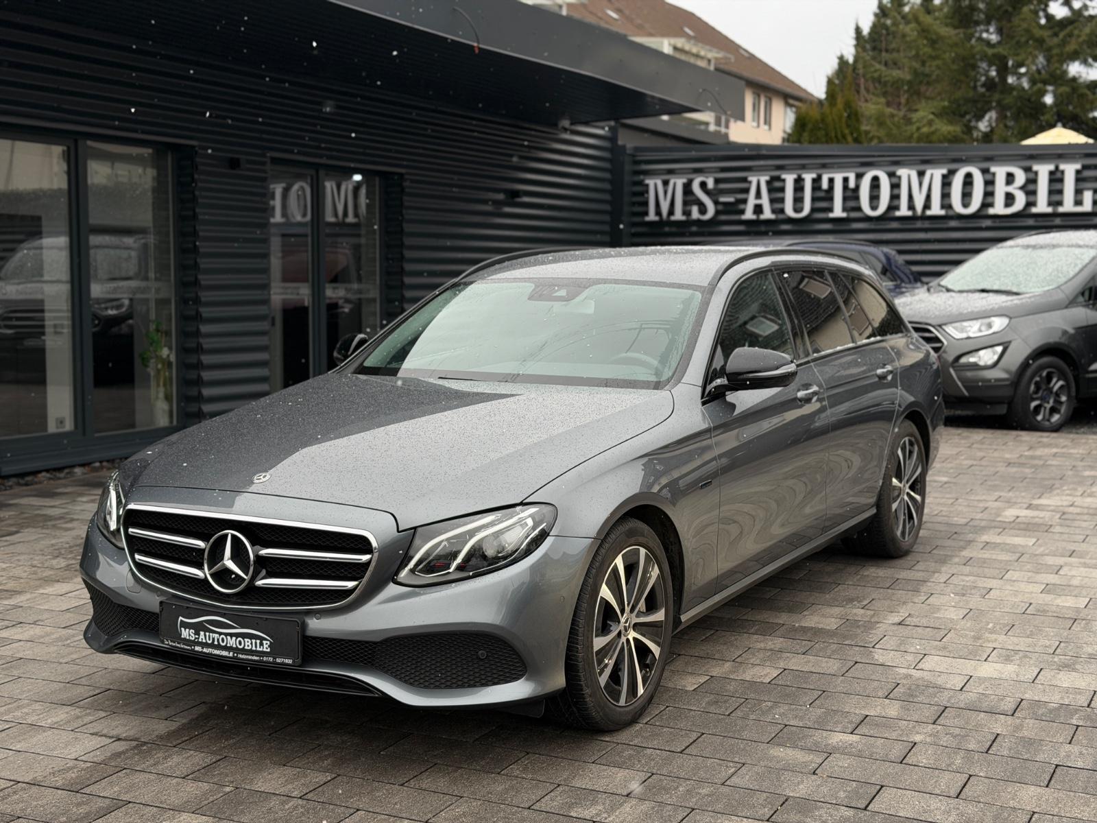 Mercedes-Benz E 300de-Avantgarde-Night Paket-Comand-Ahk-Kamera