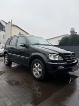 Mercedes-Benz ML 400 CDI - - Mercedes-Benz ML 400 mit Diesel-Antrieb