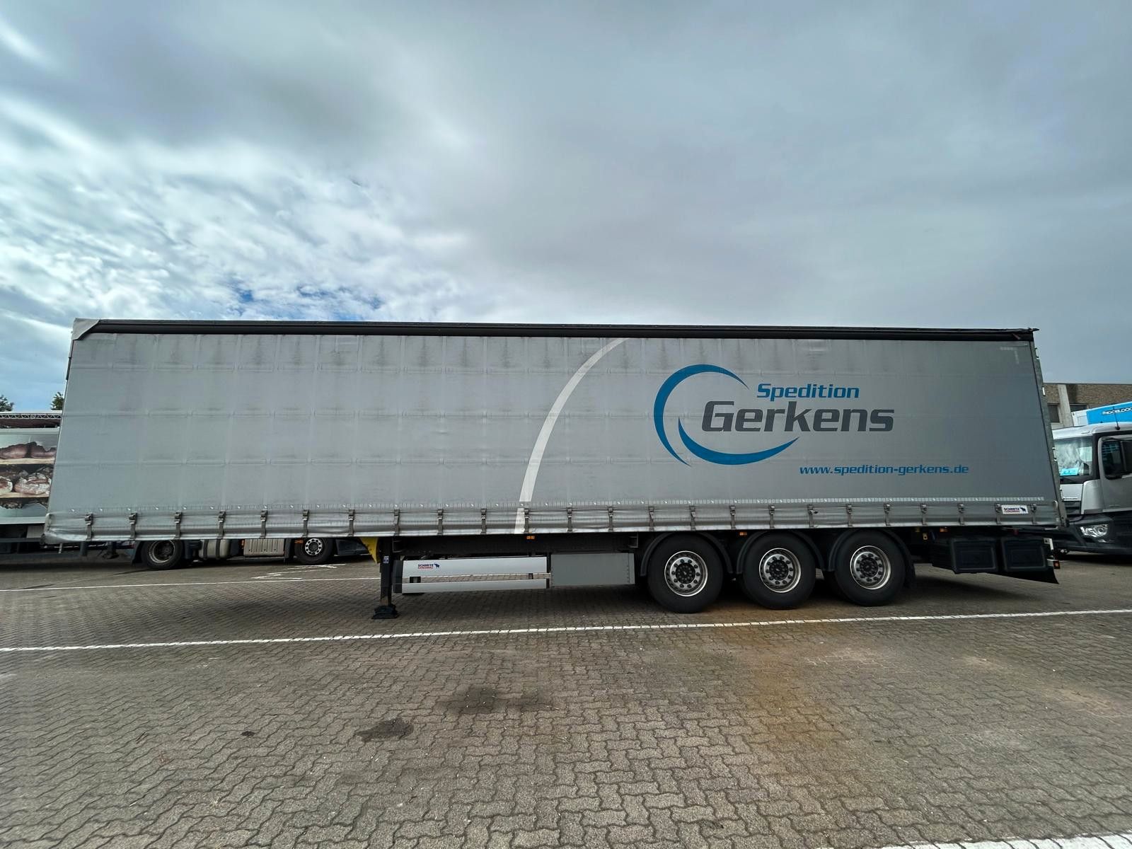 Fahrzeugabbildung Schmitz Cargobull Sattelcurtainsider SCS 24/L-13.62 EB