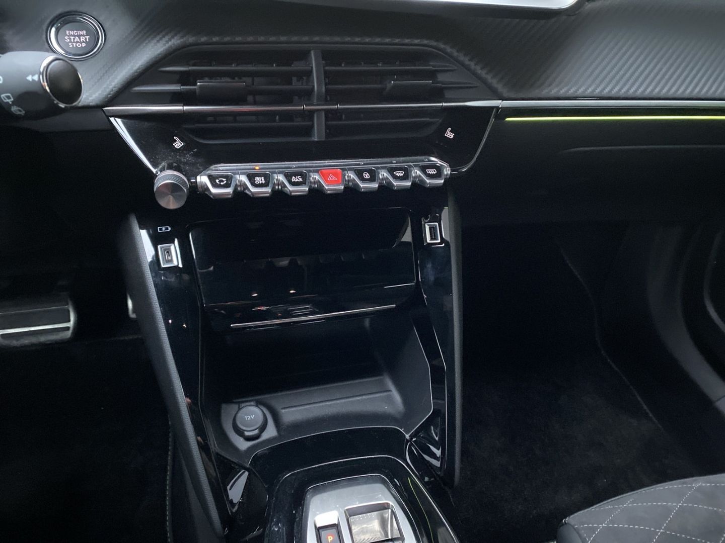 Fahrzeugabbildung Peugeot 2008 e- GT Elektromotor 136 *Rückfahrkamera*Sitz