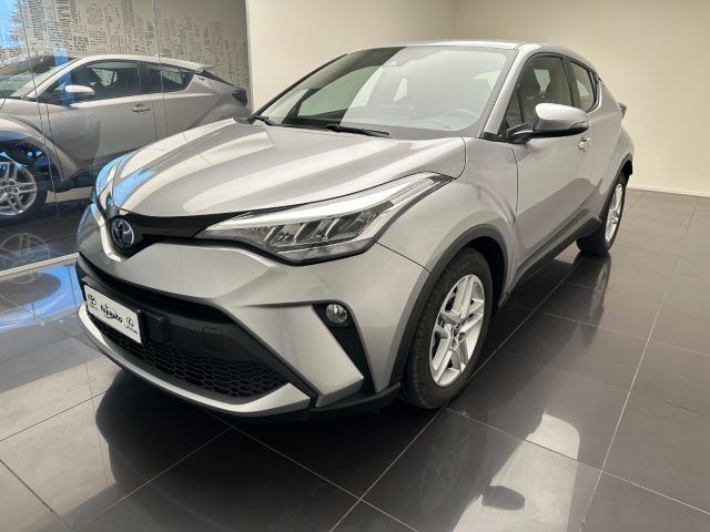 Toyota TOYOTA C-HR 1.8 Hybrid E-CVT Business