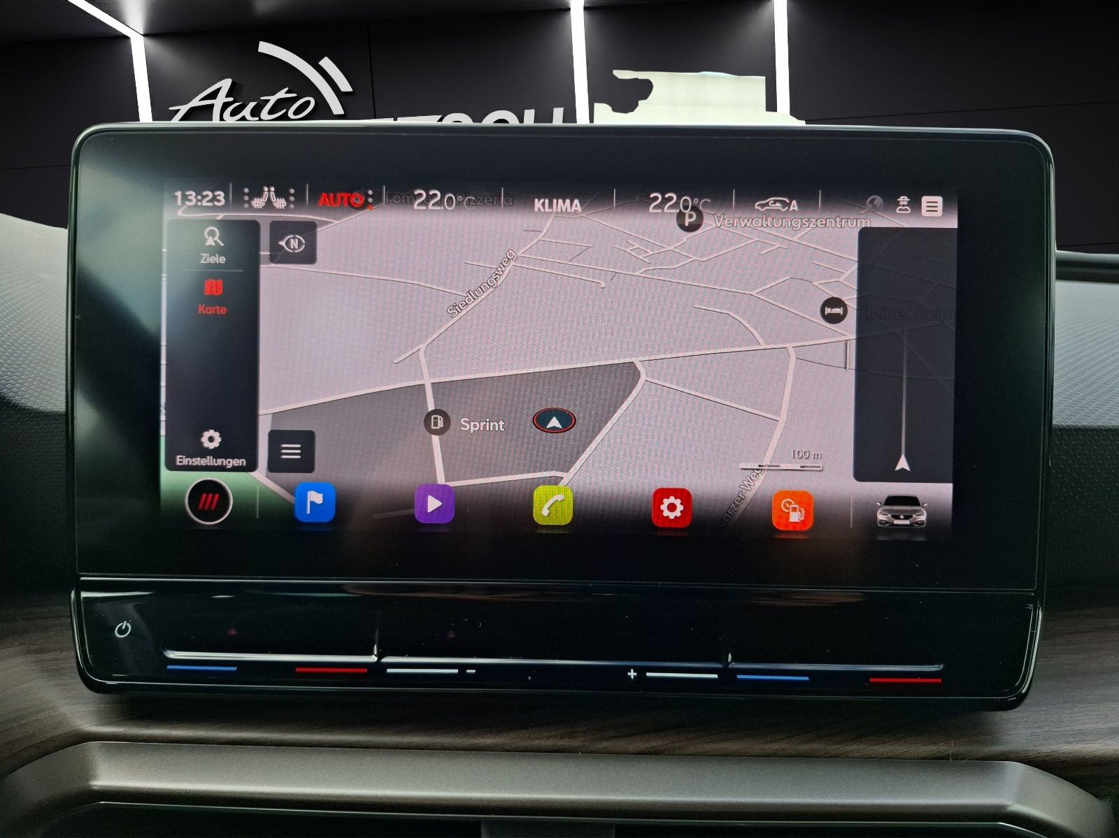 Fahrzeugabbildung SEAT Leon ST eTSI Xcellence DSG LED Navi GRA Park-Ass
