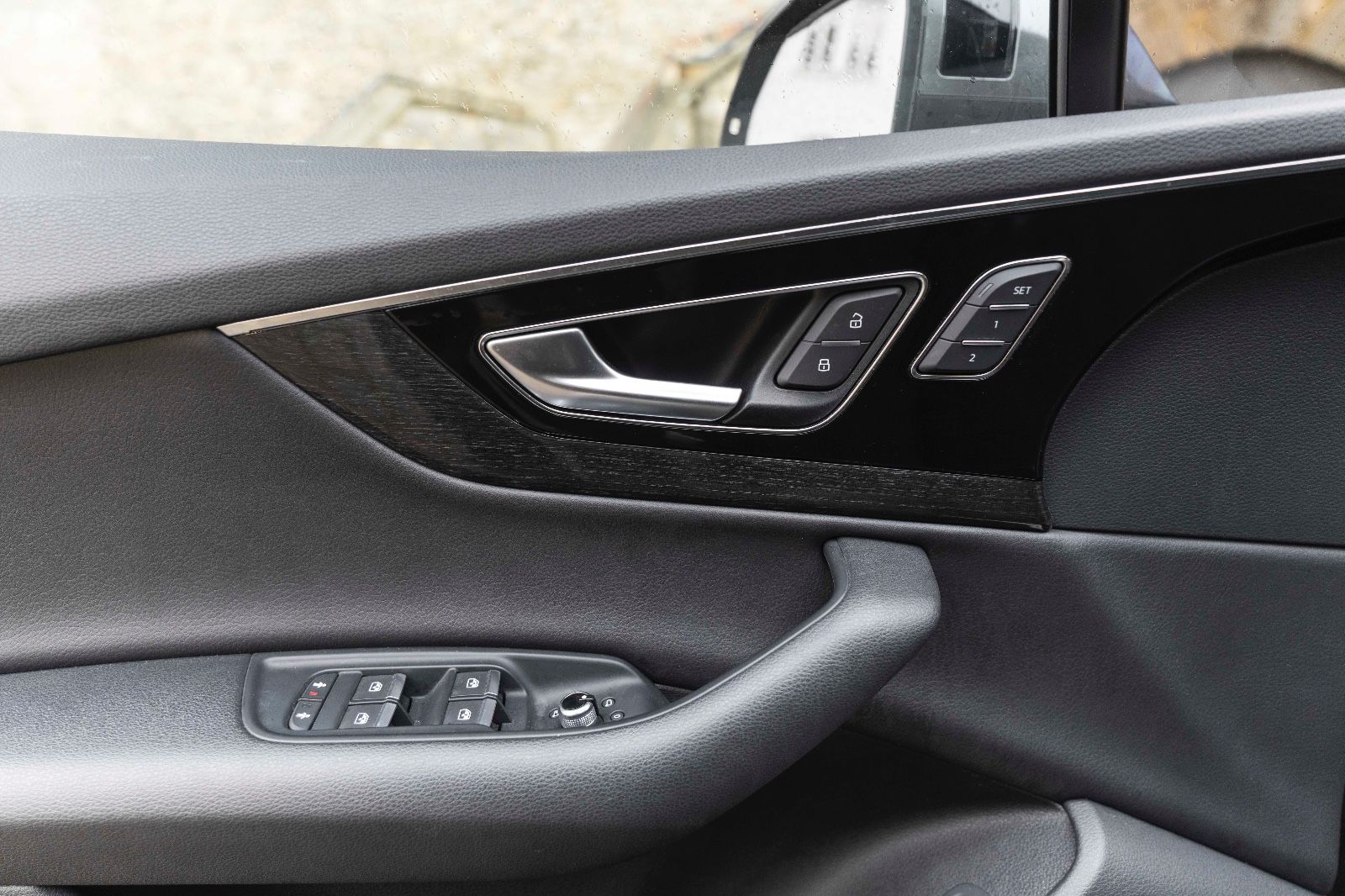 Fahrzeugabbildung Audi Q7 3.0 TFSI Quattro LED PANO NAV 7 SITZER BOSE