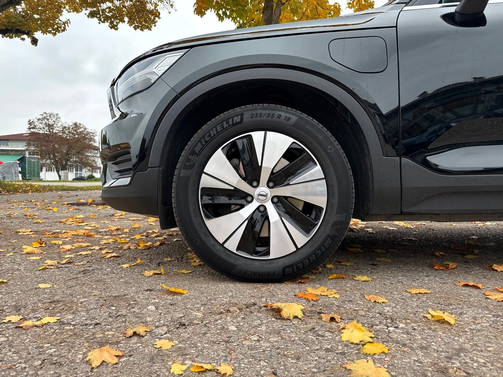Fahrzeugabbildung Volvo XC 40 Core Recharge Plug-In, TEMPOMAT , AHK
