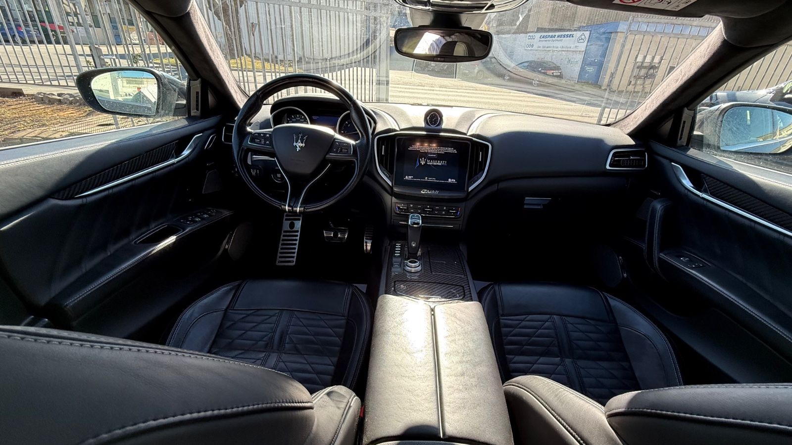 Fahrzeugabbildung Maserati Ghibli GranSport Diesel