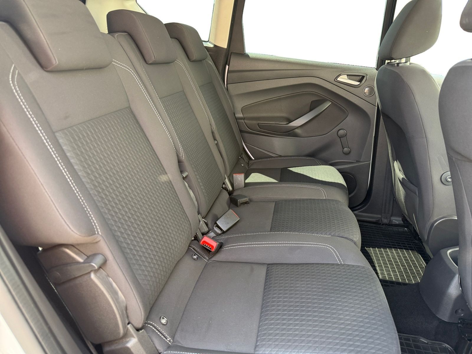 Fahrzeugabbildung Ford C-Max Trend 1,0 EcoBoost TEMPO Sitzhzg.
