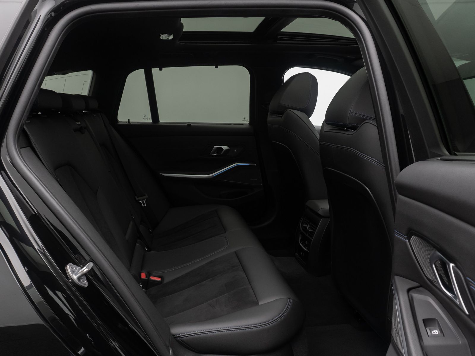 Fahrzeugabbildung BMW M340i xD H/K DAB AHK Panorama 19Zoll WidsDisplay