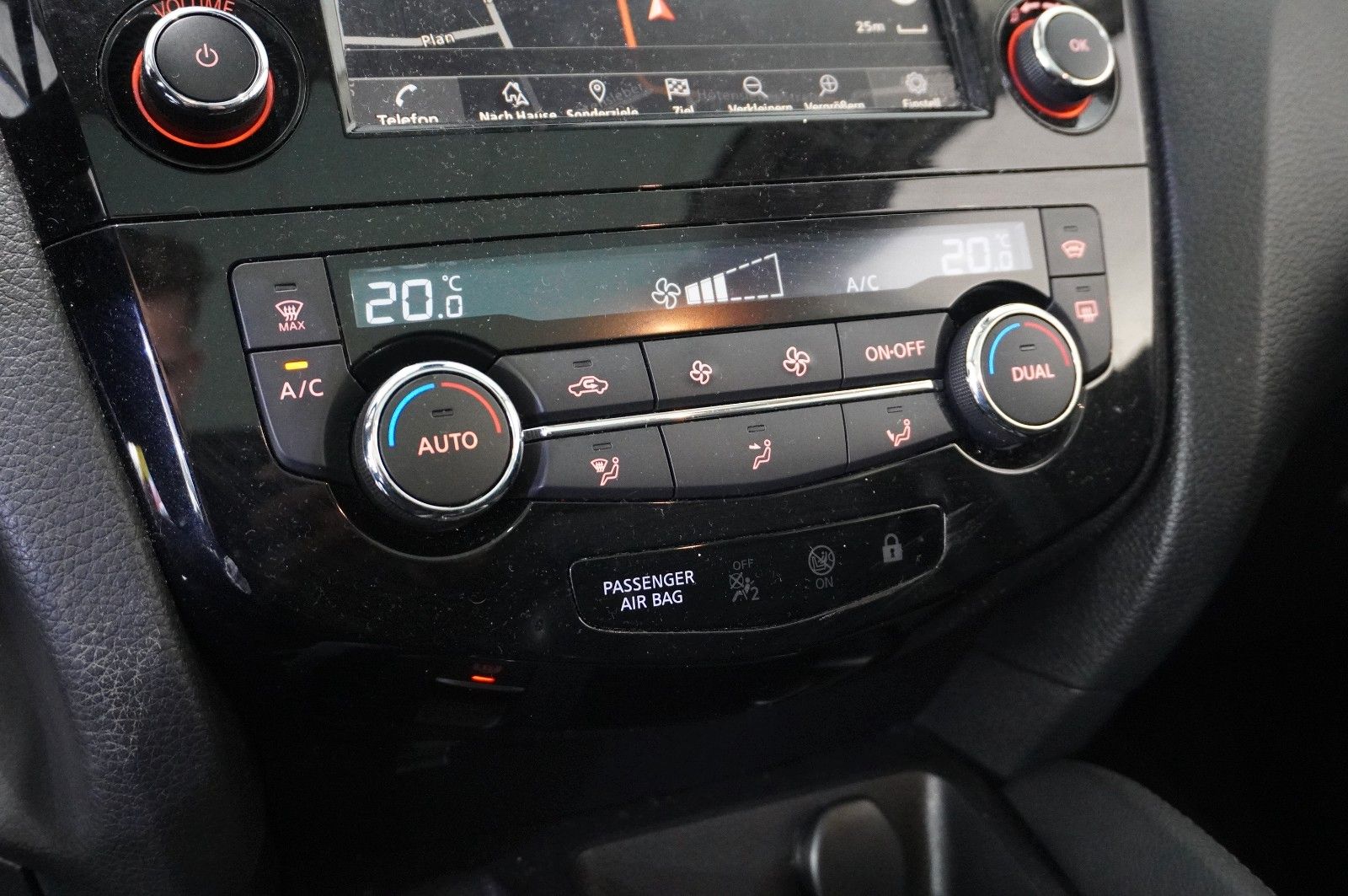 Fahrzeugabbildung Nissan Qashqai  1.3 DIG-T N-WAY NAVI/LED/KAMERA/SHZ/DAB