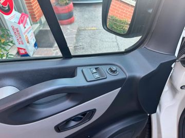 Renault Trafic - 8
