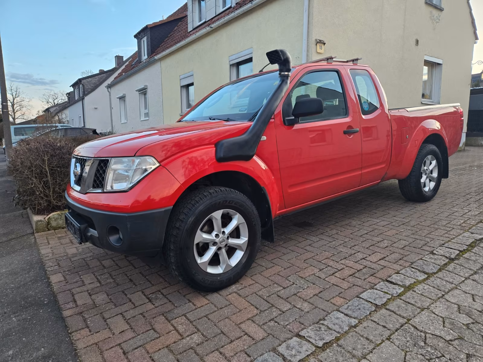 Nissan Navara Pickup King Cab XE 4X4