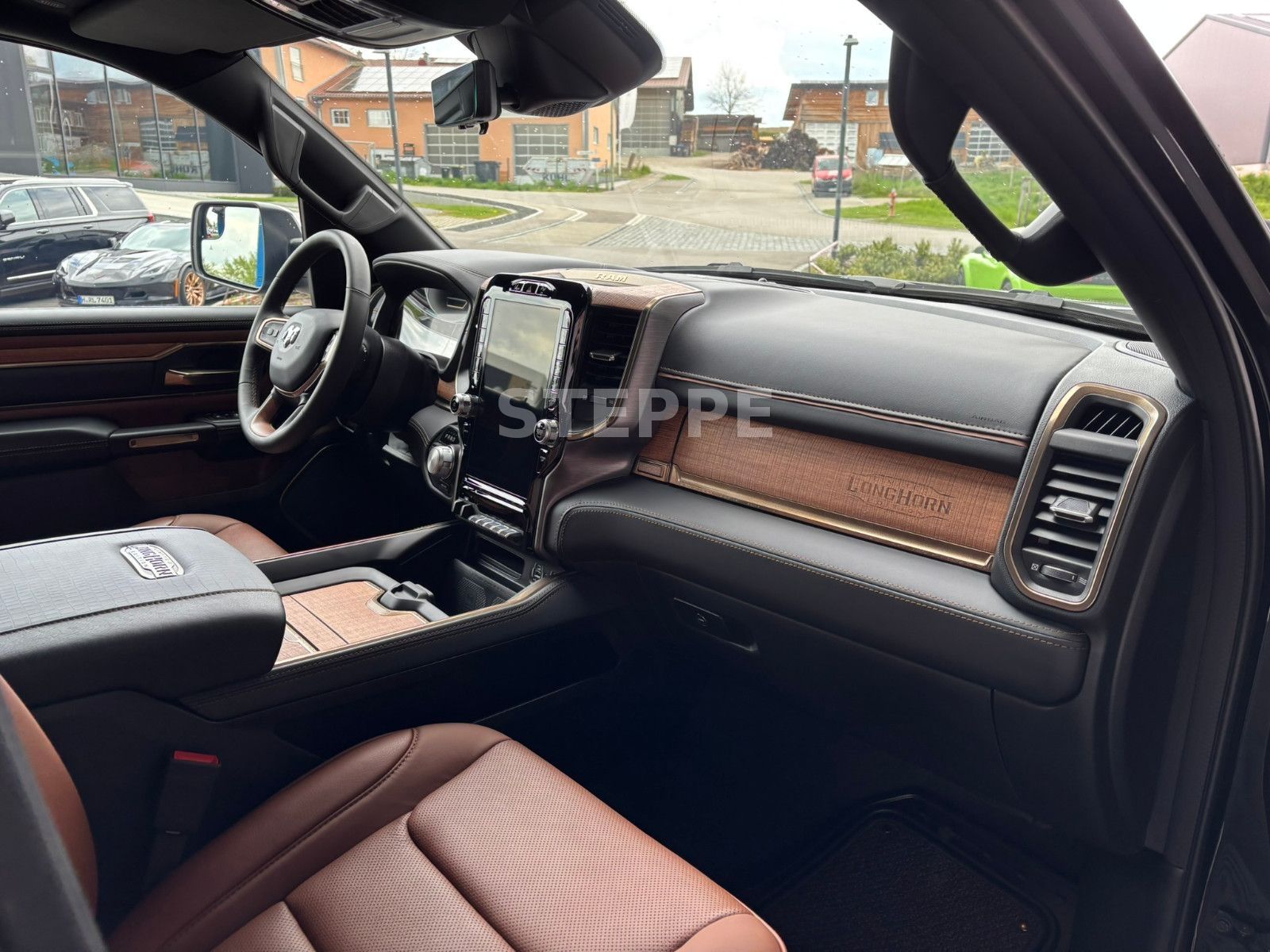 Dodge RAM 1500 5,7 V8 HEMI LONGHORN Luftfed. LPG AHK