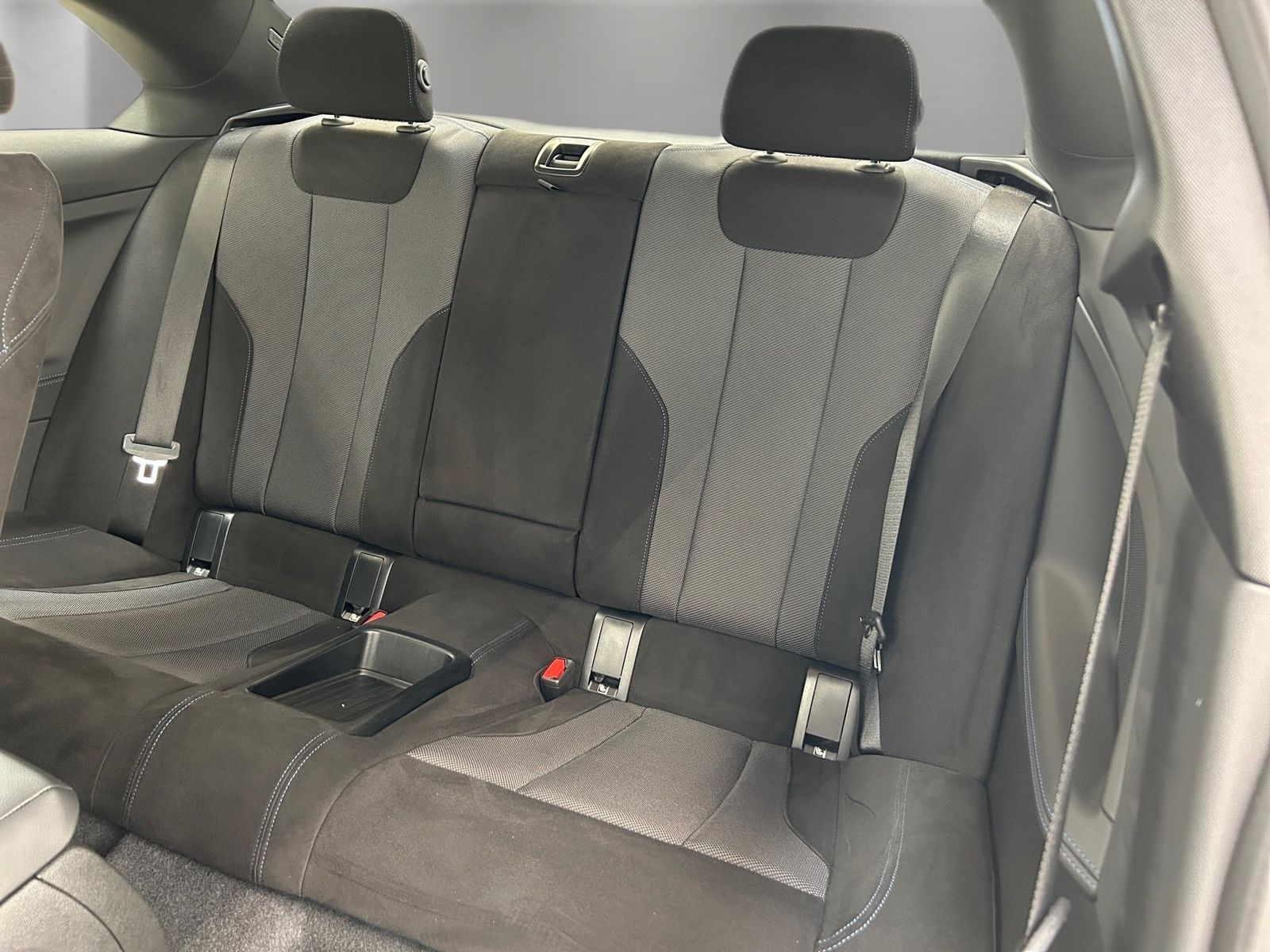 BMW 218 - Bild 13