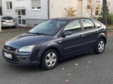 Ford Focus 1.6 & CarPlay Display & TÜV Apr... - Ford Focus aus 2006: 1.6