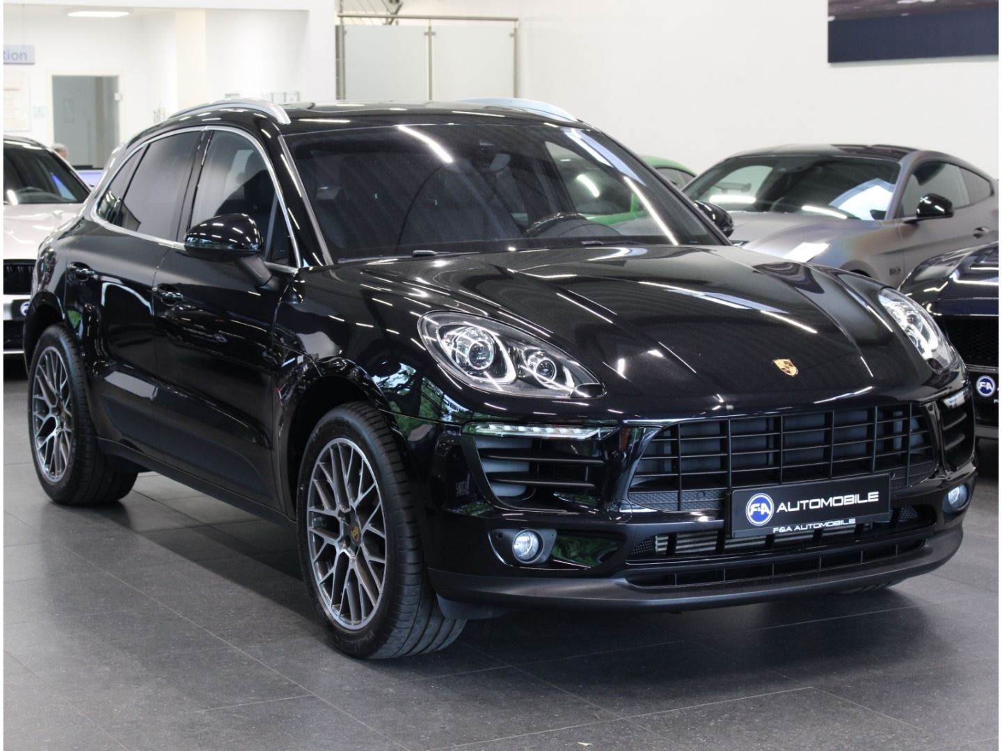 Fahrzeugabbildung Porsche Macan S Diesel Sport Design 1. Hand*Pano*Bose
