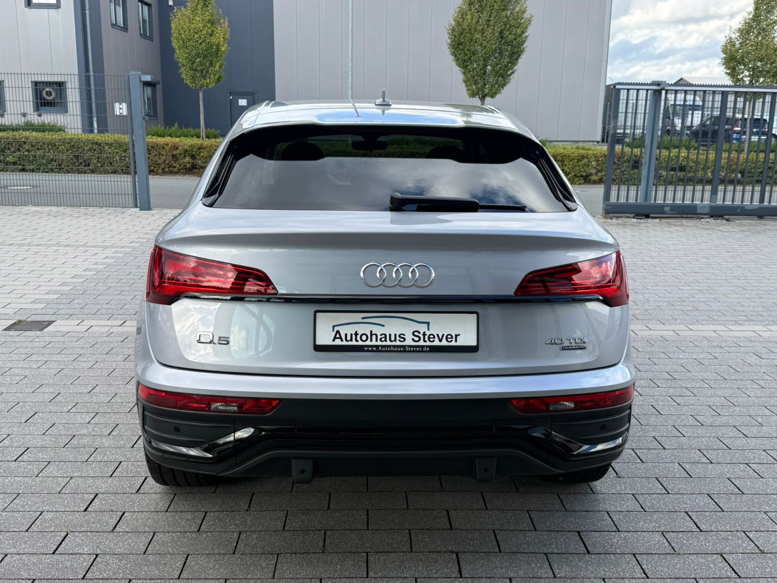 Fahrzeugabbildung Audi Q5 Sportback 40 TDI quattro advanced
