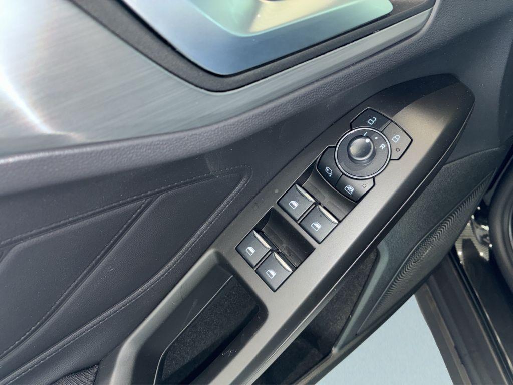Ford Focus 1.0 EcoBoost Hybrid TITANIUM, миниатюра 11