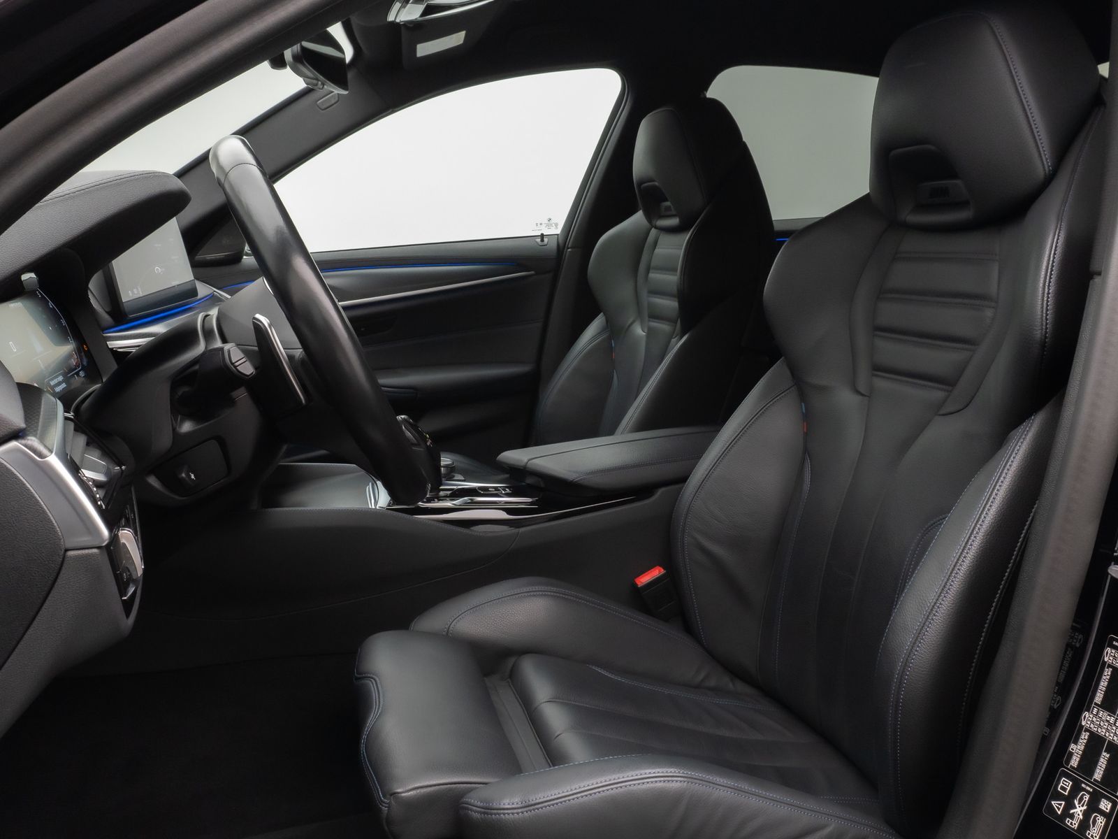 Fahrzeugabbildung BMW M550i xD Kamera Laser HUD DAB H/K 4xKlima Komfor