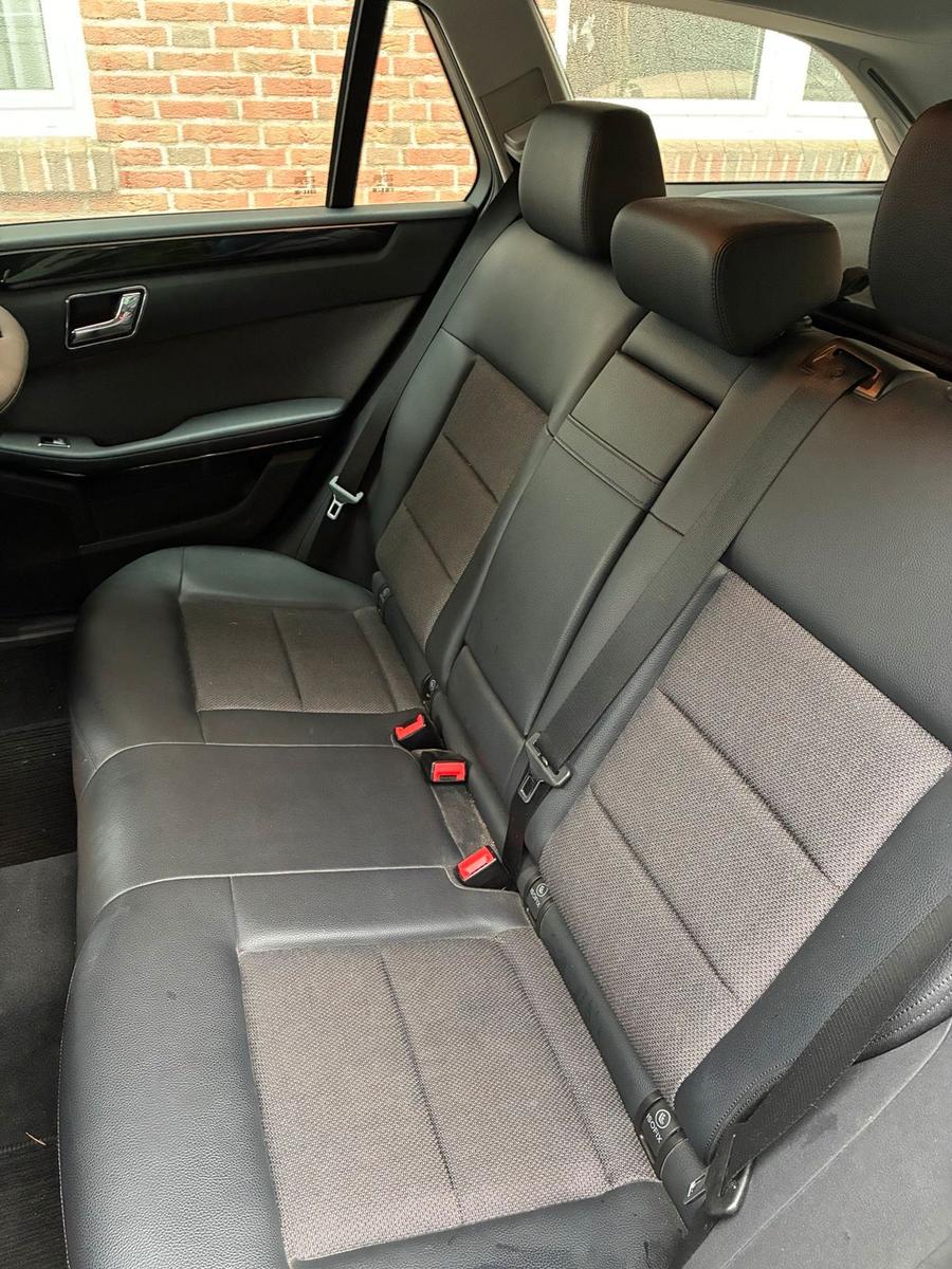 Mercedes-Benz E250 2010 — photo 11
