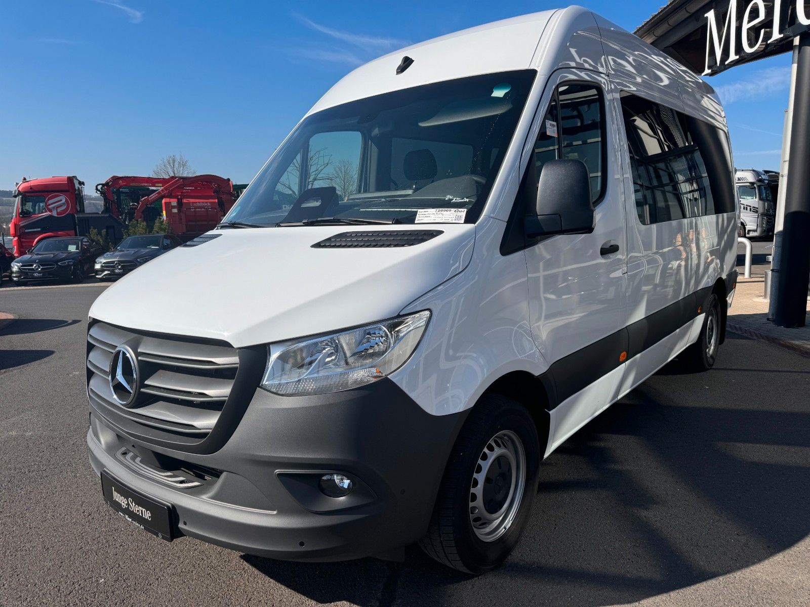 Fahrzeugabbildung Mercedes-Benz Sprinter 317 CDI Rollstuhl/Behinderten Lift