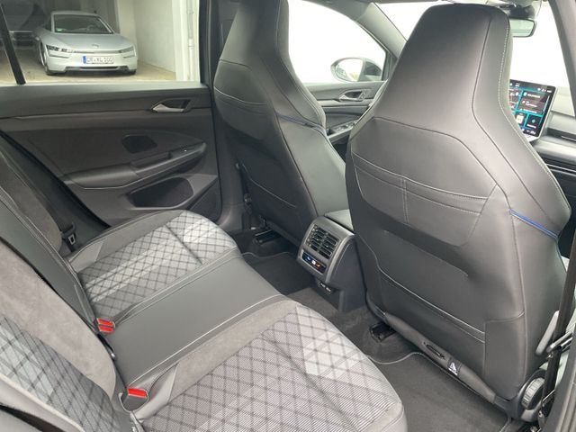 Golf VIII R-Line 2.0 TDI DSG Black Style Kamera 
