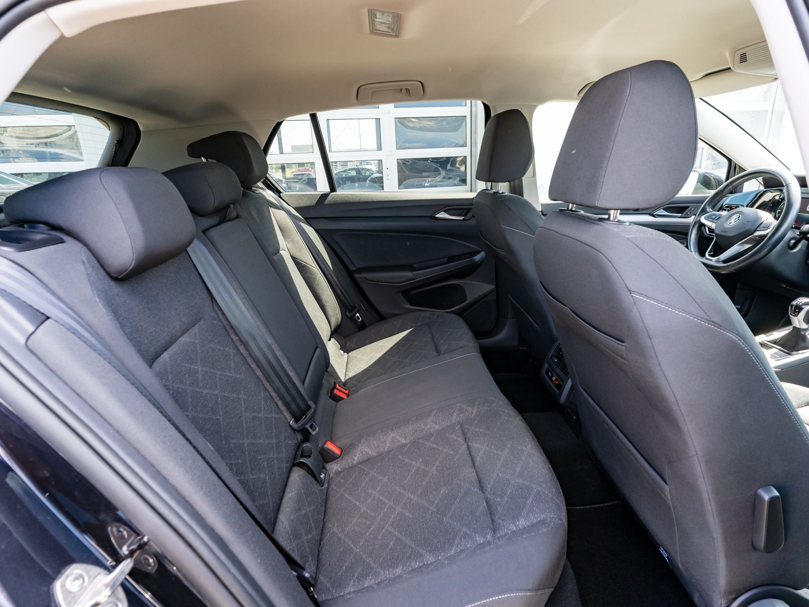 Volkswagen Golf - Bild 8