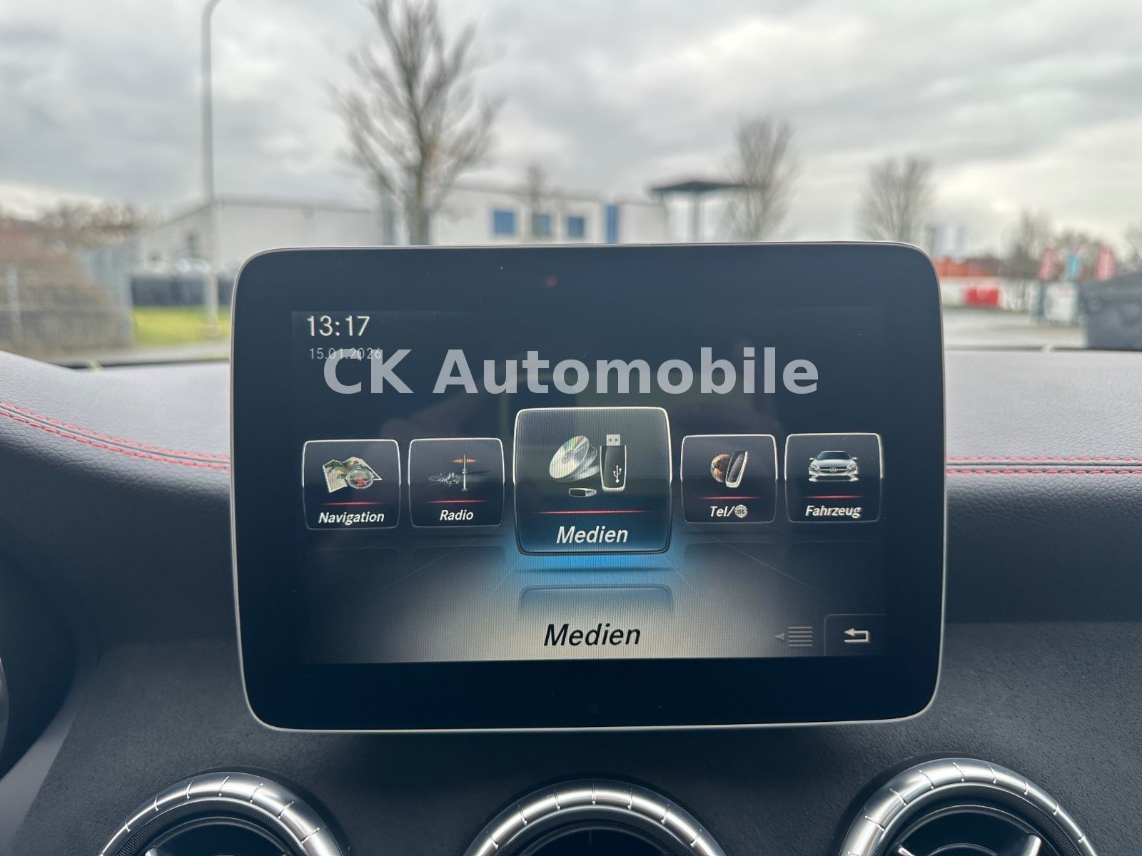 Fahrzeugabbildung Mercedes-Benz CLA 220 CDI Shooting Brake/4Matic/AMG-Line/LED