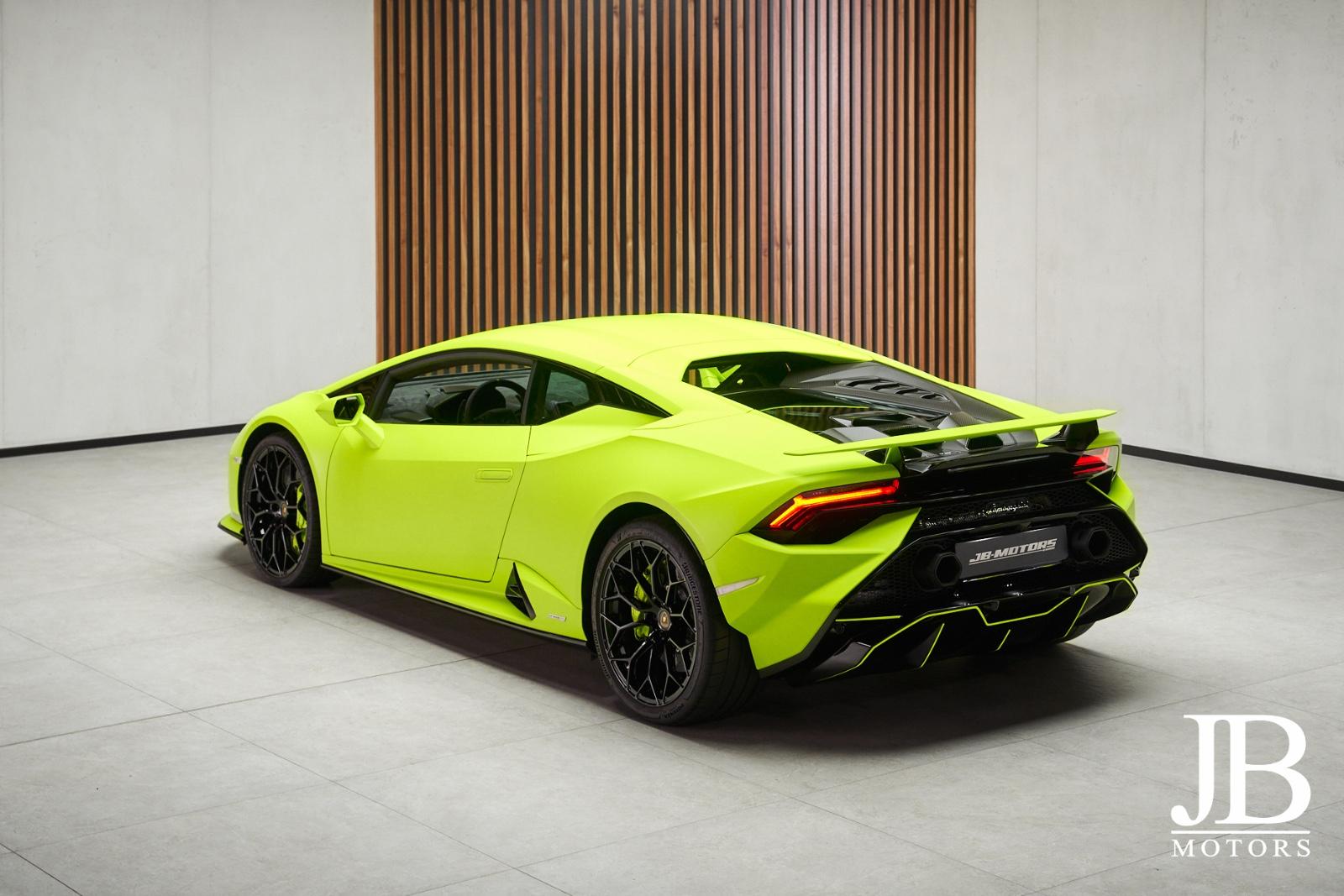 Lamborghini Huracán Tecnica 60ani Carbon Lift Racing Seats