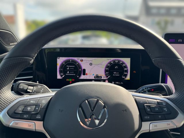 Passat Variant R-Line 2.0 TDI DSG neues Modell I