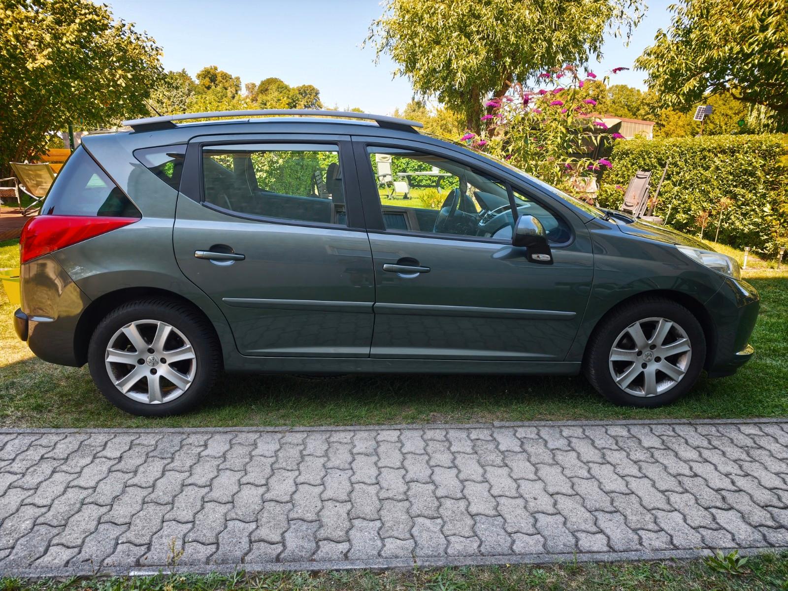 Peugeot 207 2008 — engine 1.560 cm³, 109 HP (80kW)