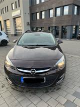 Opel Astra J Sports Tourer - REPARIERT!