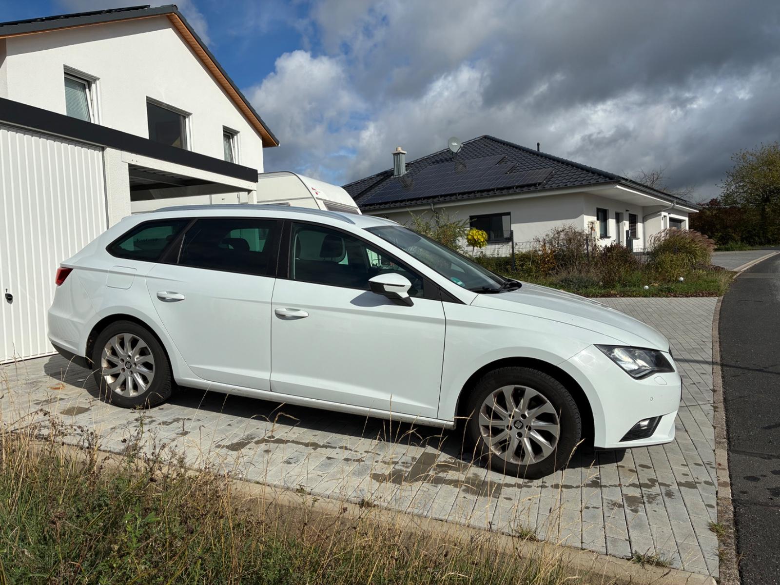 Seat Leon 2014 — двигун 1.598 cm³, 110 HP (81kW)