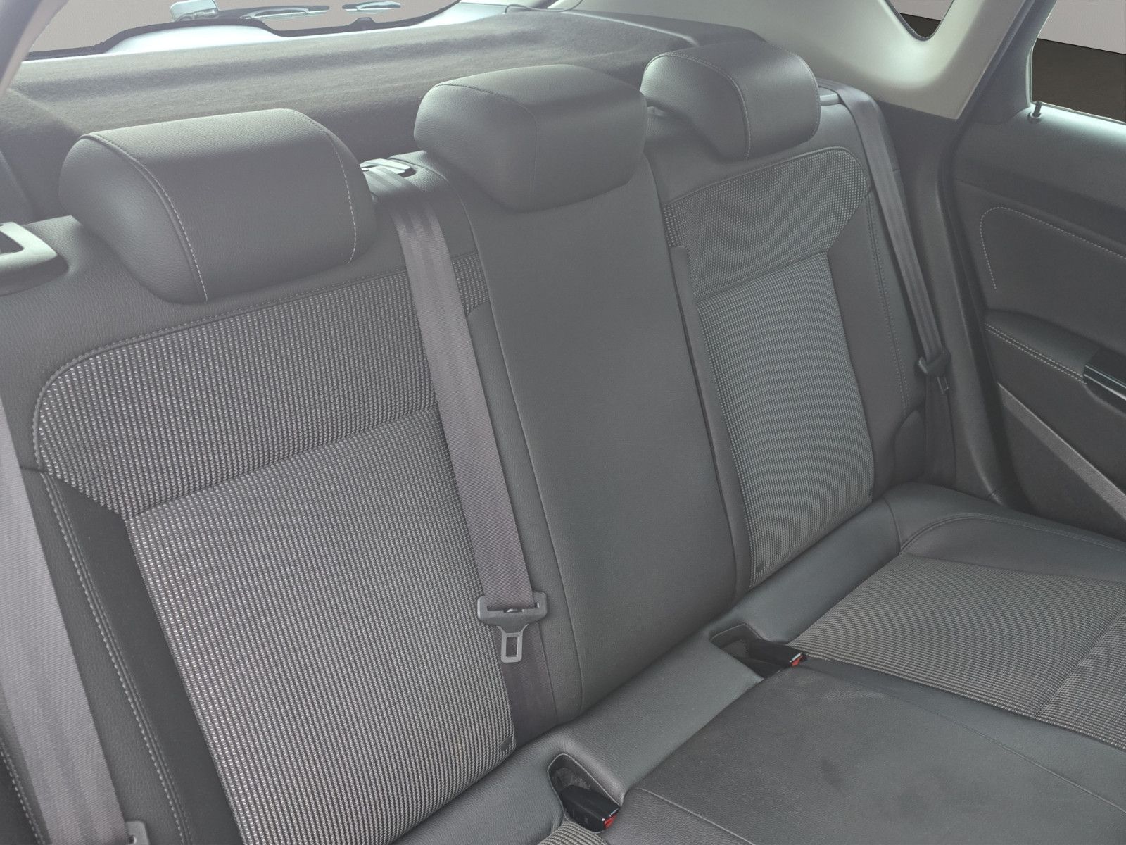 Fahrzeugabbildung Opel Astra J Exklusiv KLIMA NAVI TEMPOMAT TÜV NEU