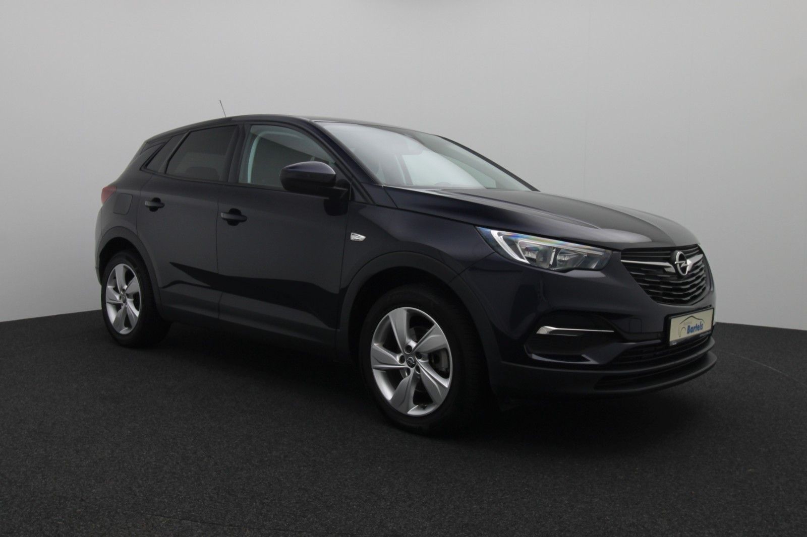 Fahrzeugabbildung Opel Grandland 1.2 Edition